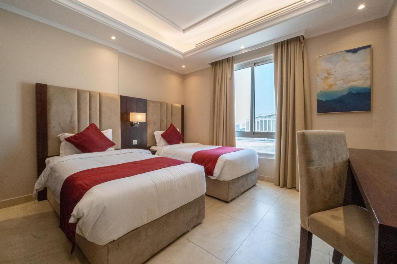 Апартаменты Dyafa Luxury Эль-Хубар Экстерьер фото